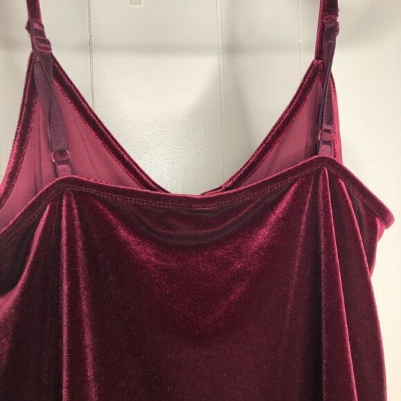 B.P. Womens Velvet Sleeveless V-Neck Spaghetti Strap Tank Top Burgundy Small - Picture 4 of 5